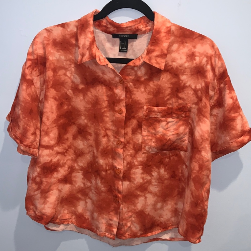 Tie-dye cropped shirt